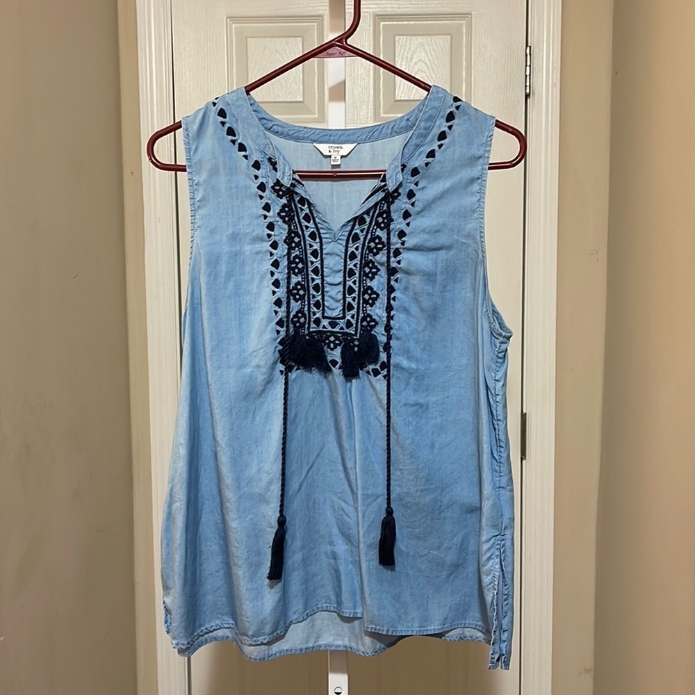 Crown & Ivy chambray tank